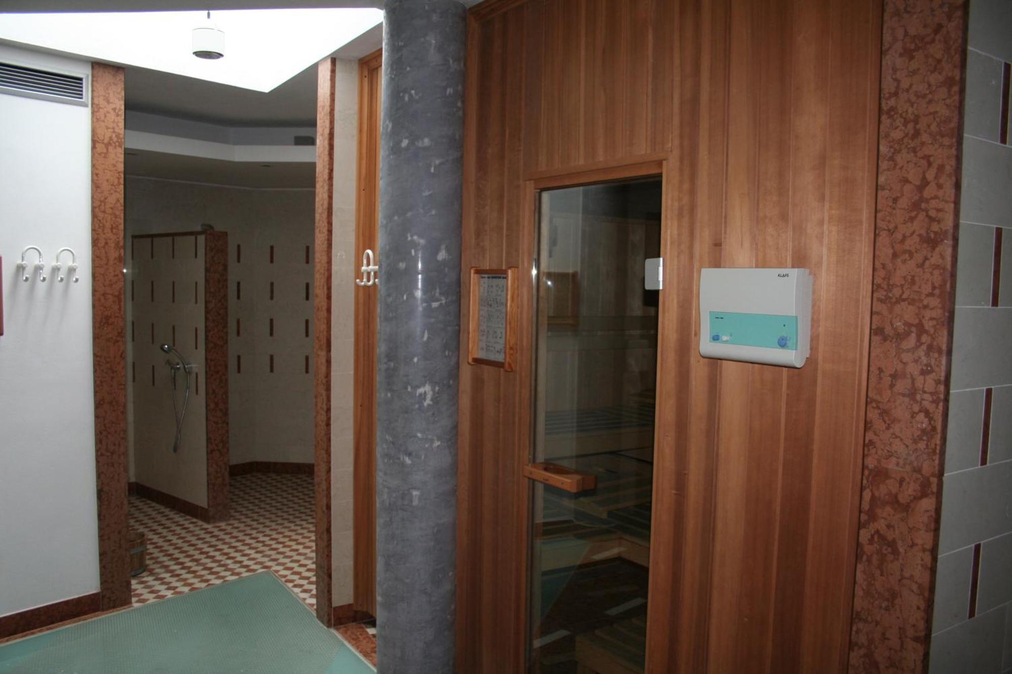 Hotel Krone Брунико Экстерьер фото