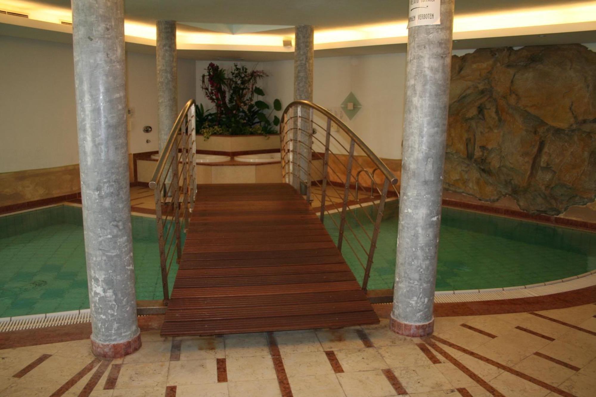 Hotel Krone Брунико Экстерьер фото